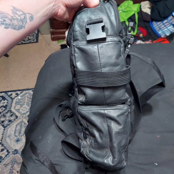 Motorcycle backpack - Picture 3 of 10